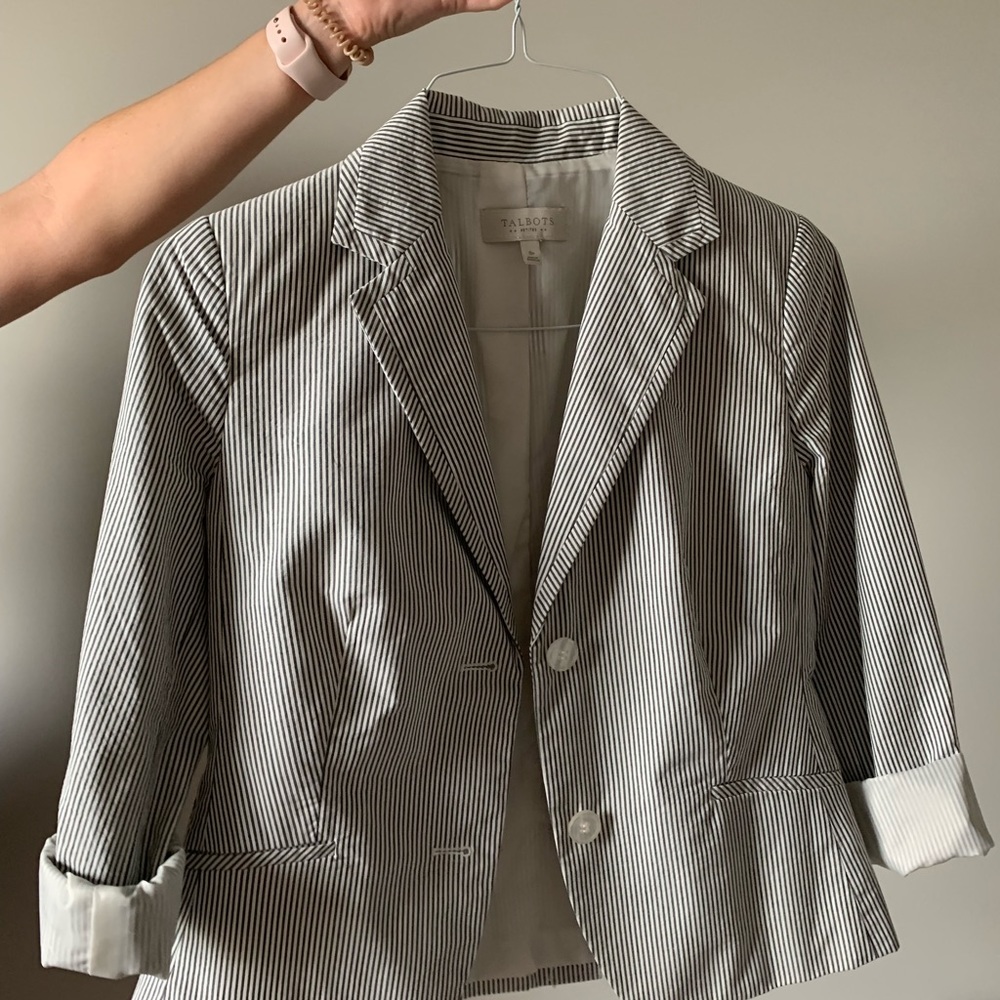 Searsucker blazer